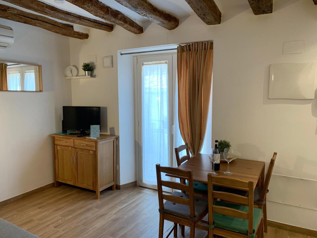 Apartaments Impro Mora d'Ebre Zewnętrze zdjęcie